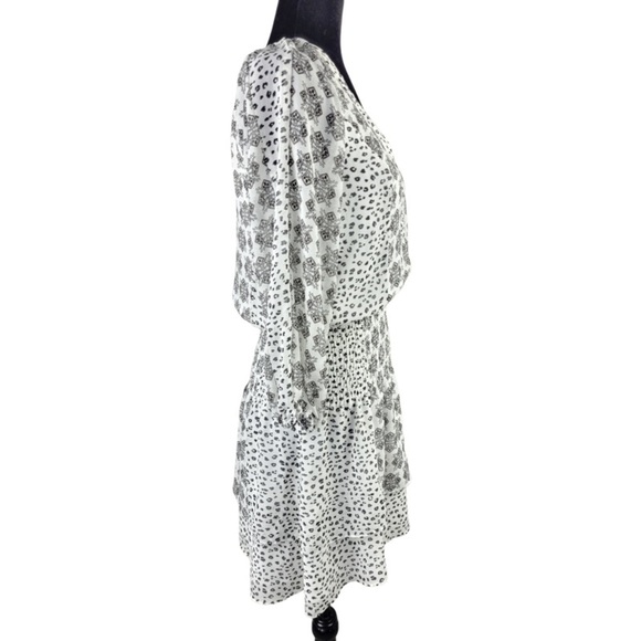 White House Black Market Mixed Print Tiered Blouson Dress size XXS - Picture 11 of 12